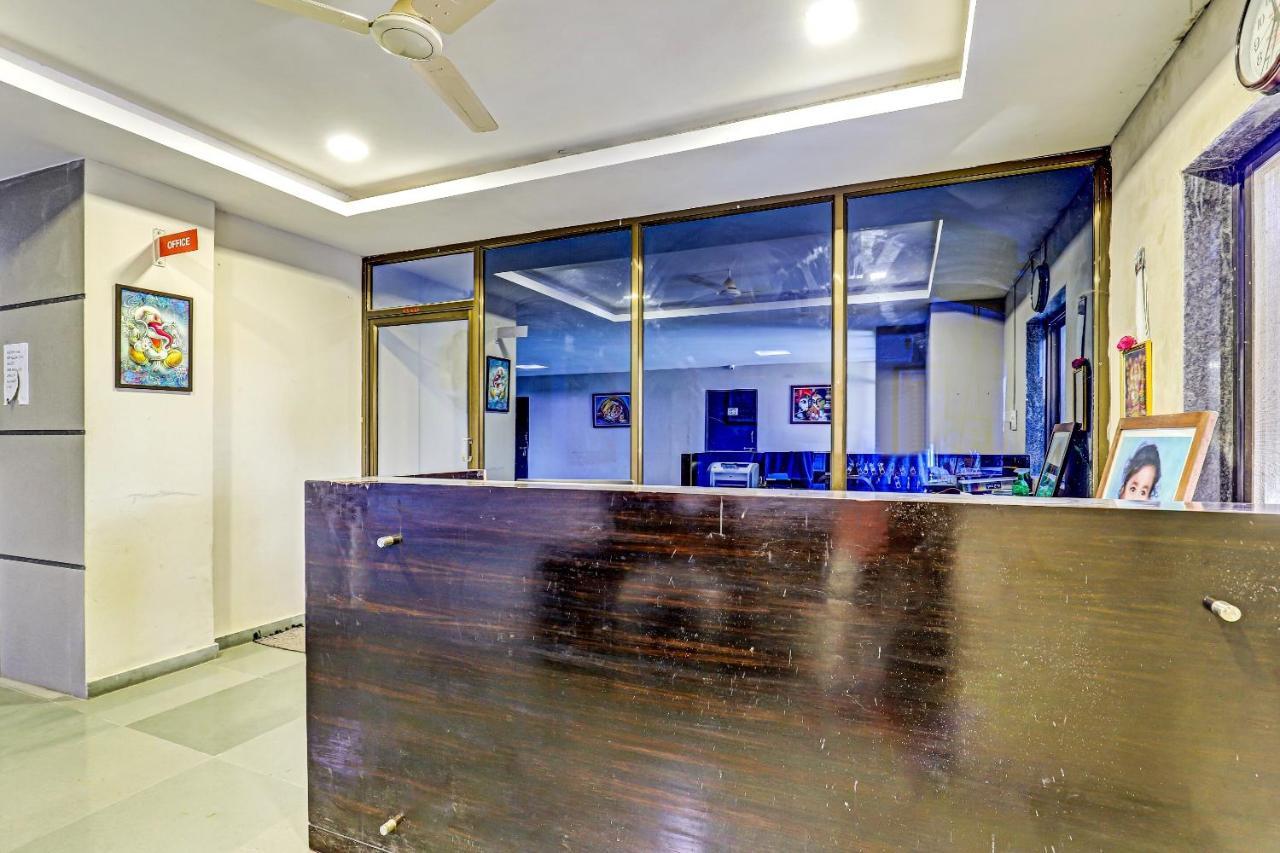 Hotel Oyo 70752 Viram House Gorwa Exterior foto